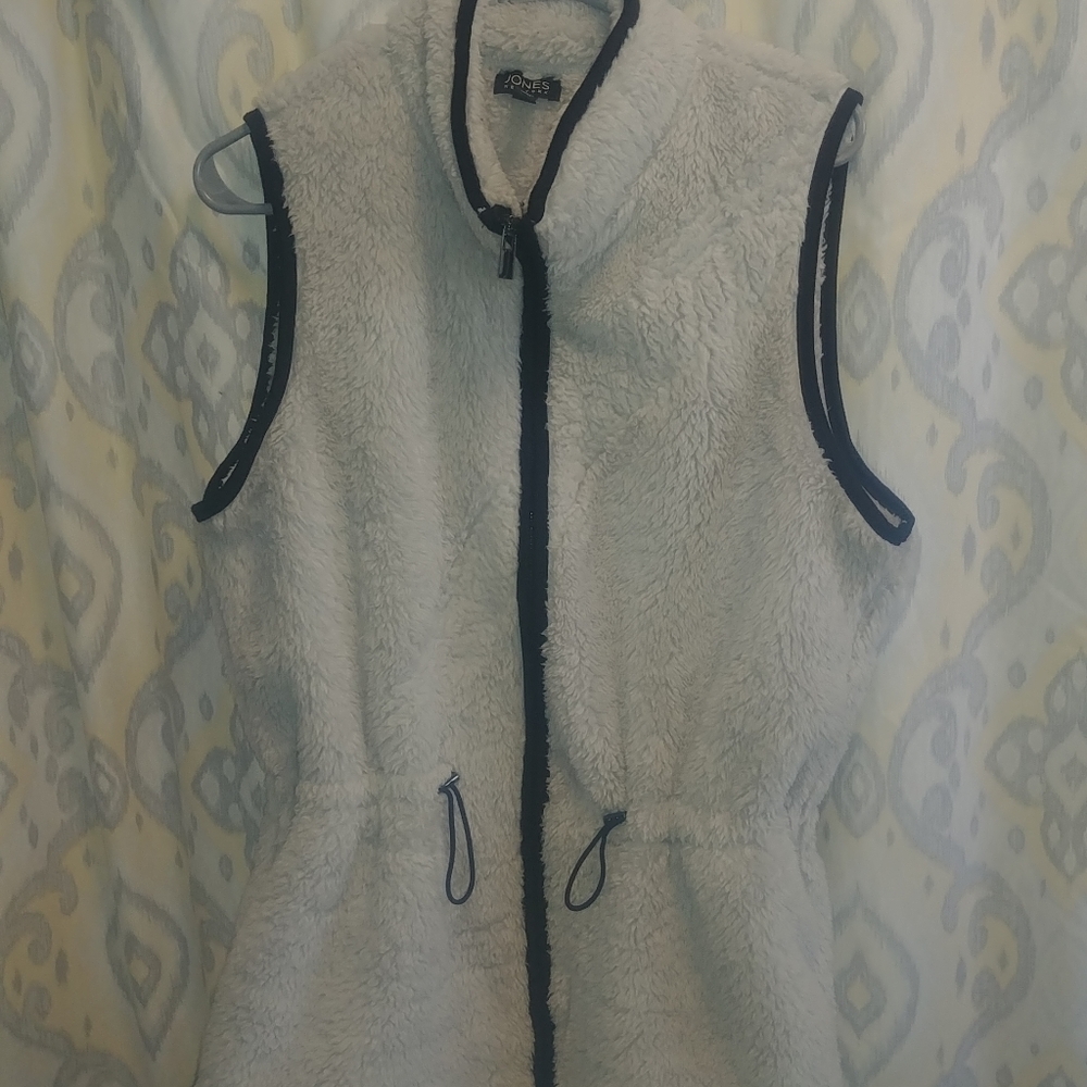 Jones New York vest